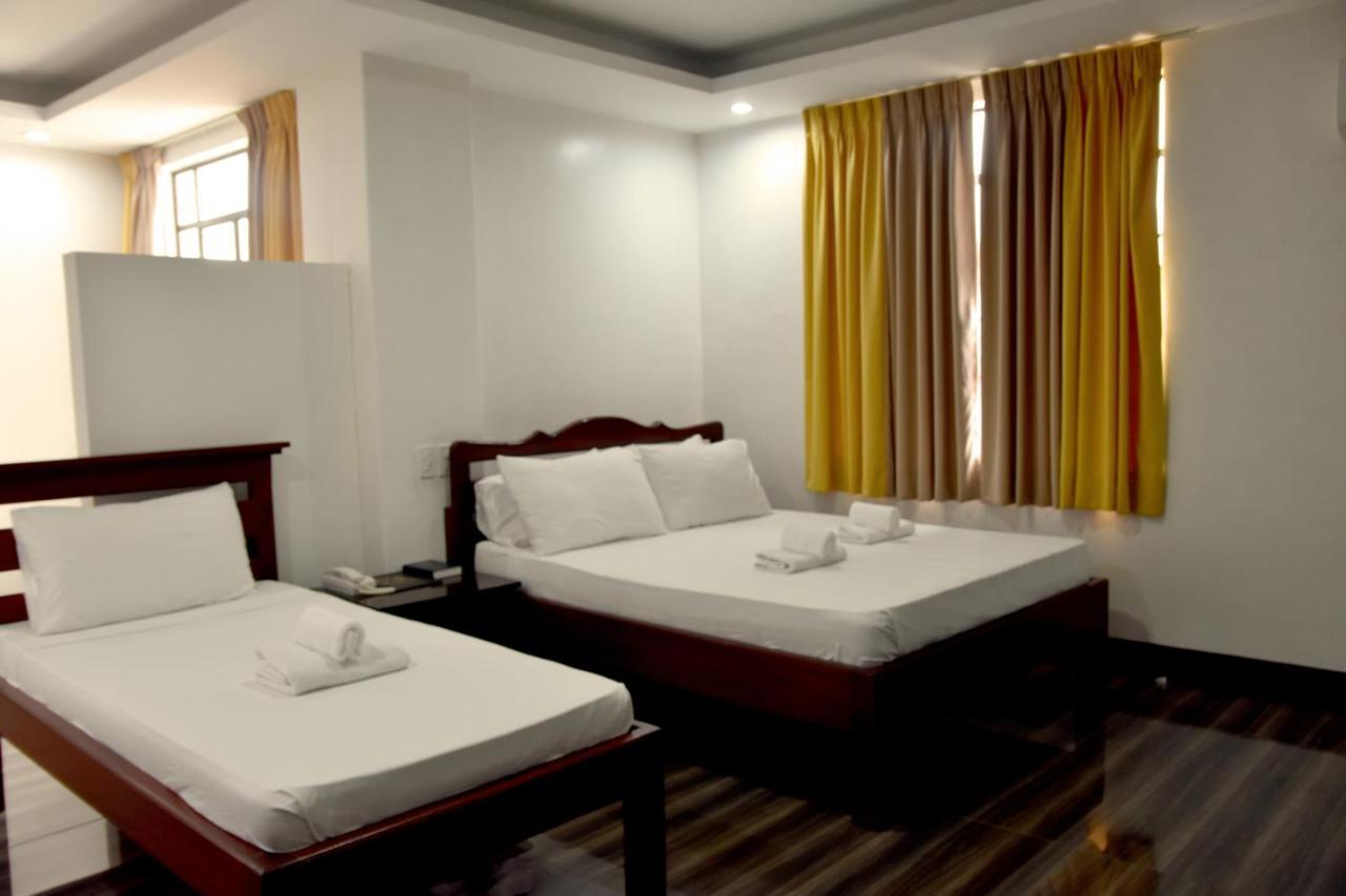 Isla De Oro Hotel Mamburao Extérieur photo