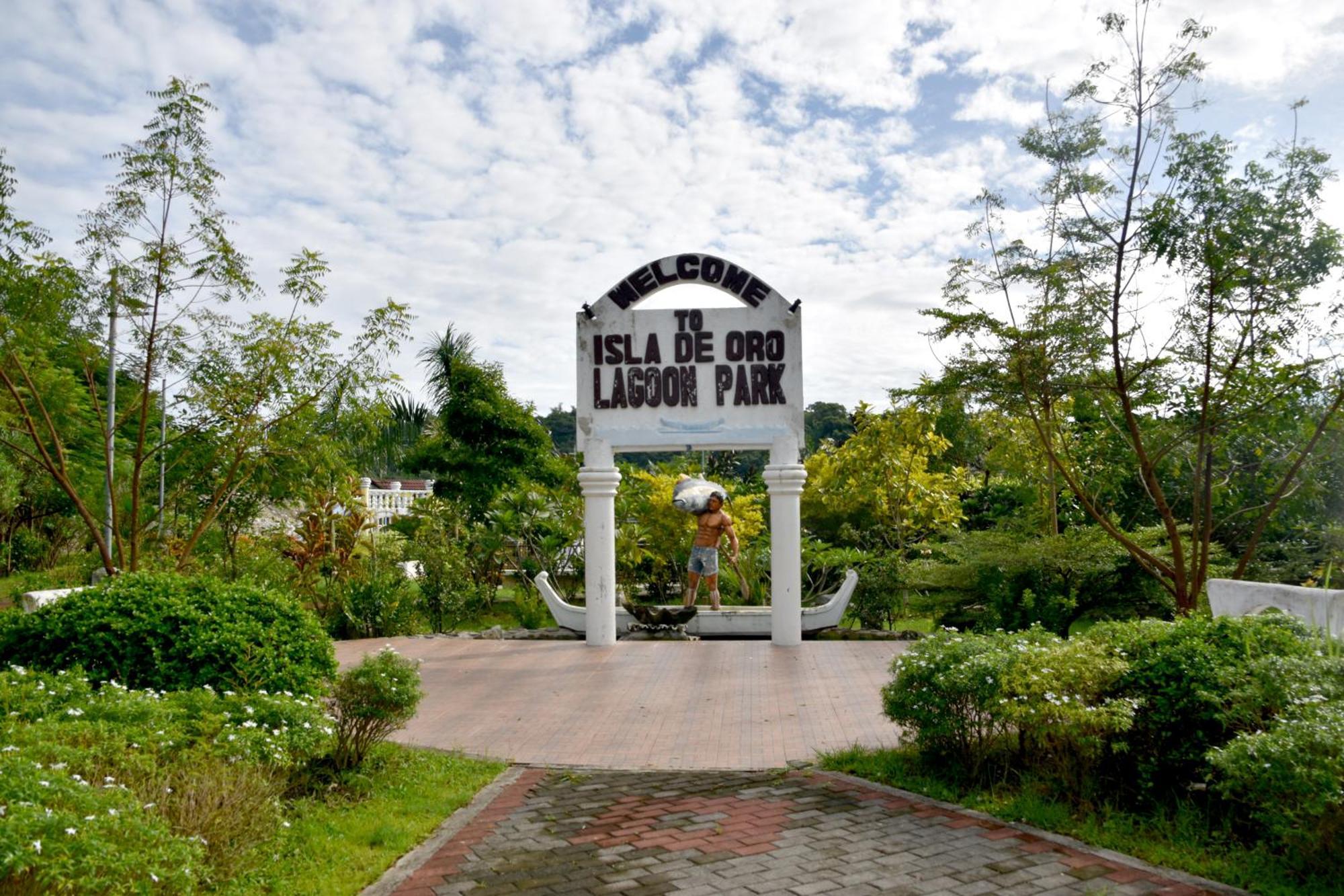 Isla De Oro Hotel Mamburao Extérieur photo